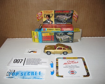 Corgi 261 MODERN REISSUE complete set