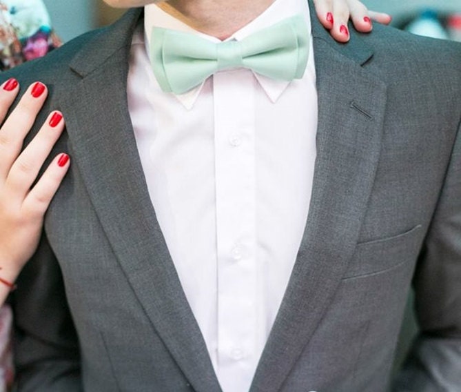 Mens mint bow tie deals