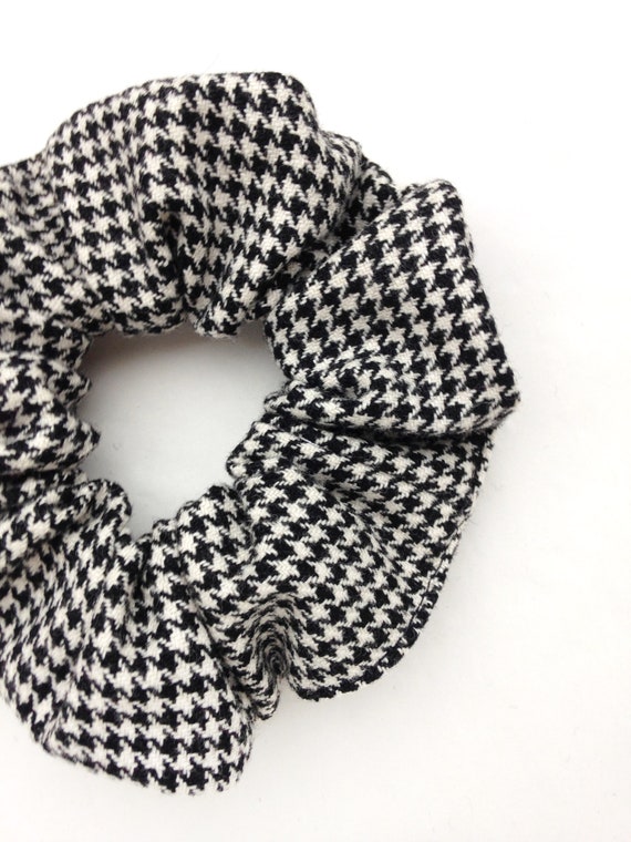 Houndstooth Black & White Scrunchie NEW il_340x270.3625514266_7wzc.jpg main image 3