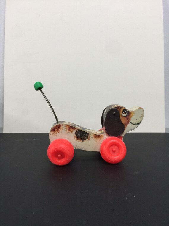 little snoopy pull toy