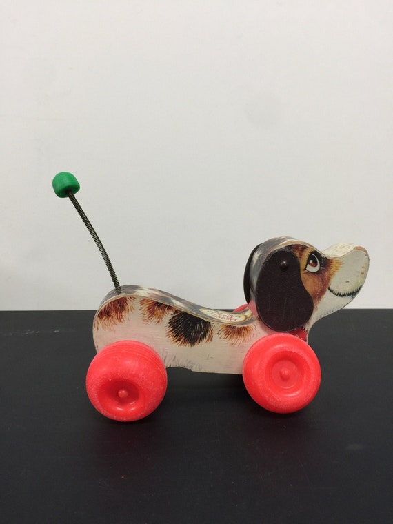 little snoopy pull toy