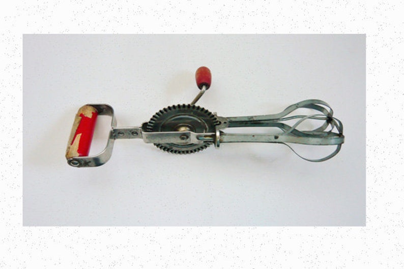 Vintage Egg Beater A /& J Manufacturing Company Hand Mixer Kitchen Tool From The 1920/'s Utensil