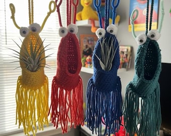 Gehaakte mini-yip-yip: custom Sesamstraat Alien, kinderspeelgoed