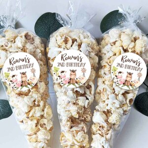Set of 12 Popcorn Bags with Stickers, Farm Animals Baby Shower Popcorn bags, Farm Birthday Party Favors, Popcorn party favors HM596