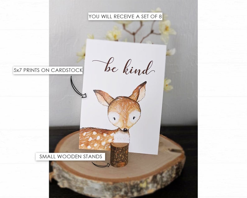 Puede incluir: Conjunto de ocho impresiones de 12,7 x 17,8 cm en cartulina con una ilustraci&oacute;n de acuarela de un cervatillo con el texto "be kind". Cada impresi&oacute;n viene con un peque&ntilde;o soporte de madera.