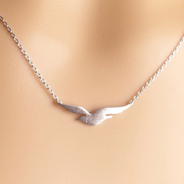 Soar bird necklace, Silver seagull, bird graduation gifts, birthday gift, mothers day gift, valentines day gift for her, personalized length