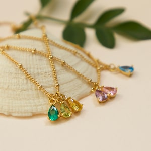 Teardrop Birthstone Necklace, Personalized Gift for New Mom, Gemstone Necklace, Birthday Gift for Best Friend