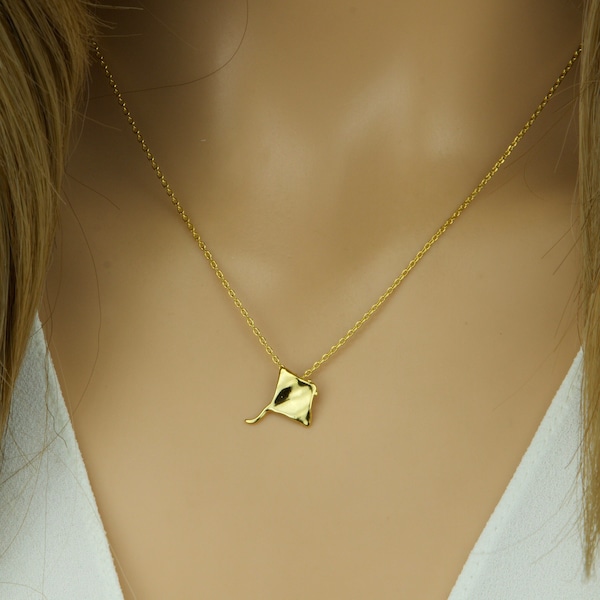 Stingray necklace gold stingray necklace dainty small stingray necklace manta ray necklace ocean lovers necklace beach necklace