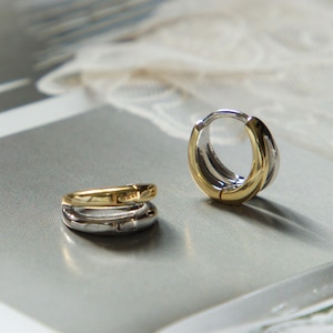 Aros cónicos de metal mixto, aros esculturales de oro vermeil y plata de ley de dos tonos, estilo minimalista.