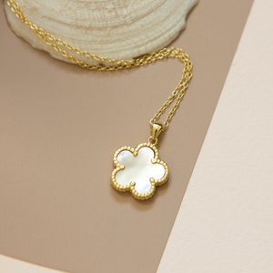 Gold Mother of pearl flower pendant necklace-silver MOP necklace-flower necklace-Gift for mom-birthday gift-bridesmaid wedding gift ideas