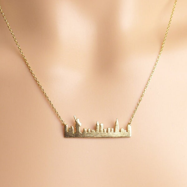 Statue of liberty bar necklace,NYC skyline bar necklace with statue of Liberty, Horizontal bar necklace,city necklace,gift idea