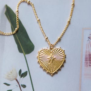 Sunburst hart hanger ketting, retro-geïnspireerde eeuwige hart sieraden, verjaardagscadeau, symbool van liefde, cadeau voor haar