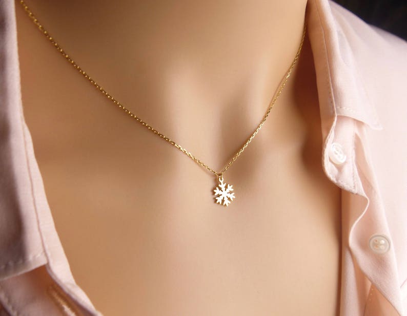 Snow flake necklace Bridesmaid Gift, Christmas present Dainty sterling silver gold filled Snow Flake necklace holiday gift gift idea