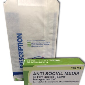 Anti Social Media Novelty Joke Pill Tablet Box - Fun Rude Xmas/Birthday Gift - Funny Prank Present