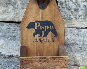 CADEAU personnalisé POUR PAPA Papa Bear Ouvre-bouteille de bière Cap Catcher Rustic Wood Bottle Cap Catcher Bois rustique Cadeau de bière personnalisé pour lui