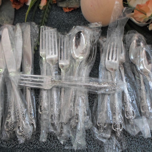 RENOIR ALWAYS PEMBROOKE Oneida Stainless Sss 18/8 Usa 20pcs Four Place Settings Unused Still in Plastic