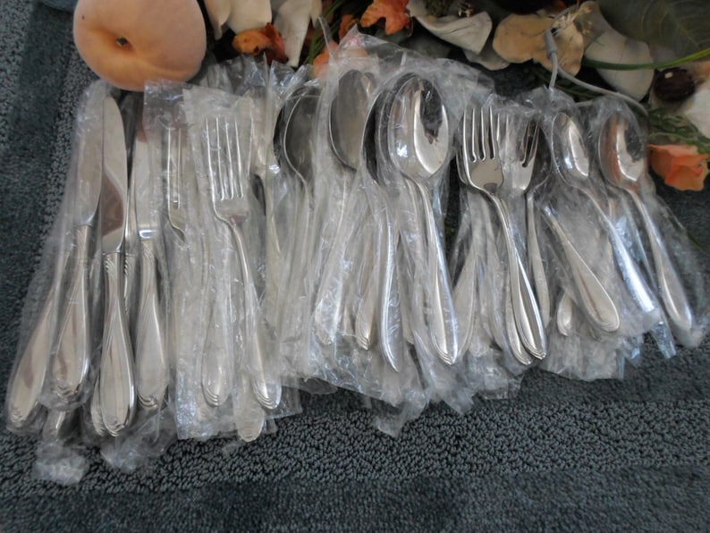 GLOSSY CAMBER SCROLL Oneida 188 Usa Stainless Flatware 43pcs Nice Lot Unused