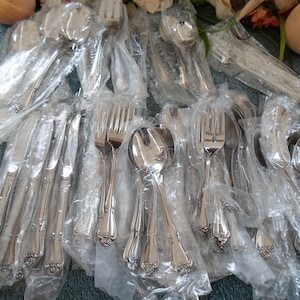 ARBOR TRUE ROSE Song Chaplet Vintage 18/8 Usa The Real Deal Stainless Huge 67 Set Service for 8 Near Mint All but a Few Still in Plastic!