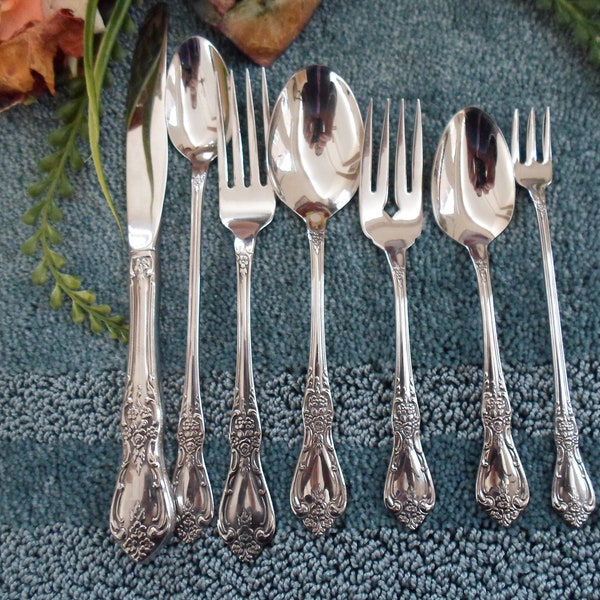 KENNETT SQUARE Oneida Vintage 18/8 Usa Distinction Deluxe Stainless 7pc Place Setting Excellent