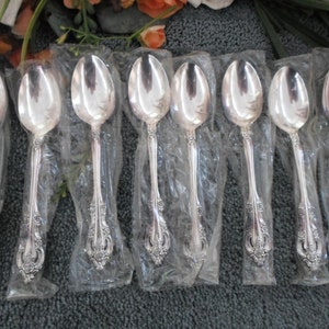 SILVER ARTISTRY Oneida Community USA Silverplate 8 Teaspoons Unused, Still in Plastic
