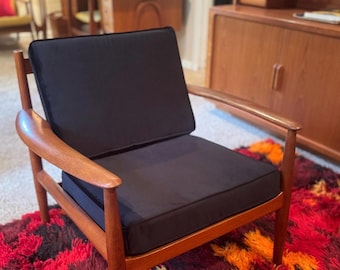 Custom Velvet Cushion: Made-to-Order Chair cushion with Insert