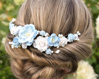 Casque de mariage bleu et blanc. Fleur bleue légère de cheveux de mariage. Pièce à cheveux florale bleu poudre et blanc. Fleur bleue de cheveux. Peigne nuptiale bleue