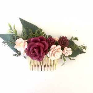 Burgundy and blush flower comb. Burgundy wedding headpiece. Blush wedding hair comb. Burgundy and blush bridal hair comb. Wedding hairpin.