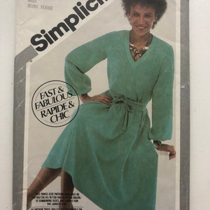 Simplicity 5277 Misses&#39; fast fabulous pullover dress and obi sash Sewing Pattern Uncut FF
