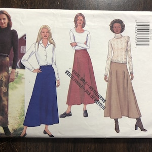 Butterick 3262 Sewing Pattern Uncut  Misses Petites Skirts / Butterick 4938