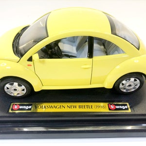 Bburago Volkswagen New Beetle 1998 1:18 Diecast Scale Model Car