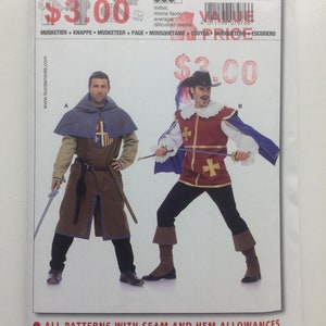 Op de afbeelding: Een naaipatroon voor een historisch kostuum, met twee mannen in verschillende kledingsstijlen. Het patroon is voor maten 38 tot 50 en kost € 3,00. Het patroon is getiteld "Musketeer + Knappe + Musketeer + Page + Mousquetaire + Ecuyer + Mosquetero + Escudero".