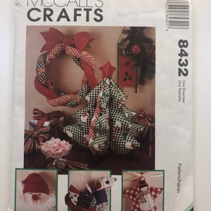 McCall's 8432 McCall's 8432 kerstversiering Maat: een ongesneden naaipatroon