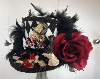 Alice in Wonderland Mini Top Hat: Mad Hatter Tea Party Fascinator