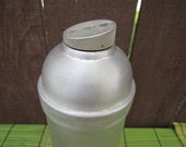 1880s - 1945 Bar Cocktail Drink Shaker Machine Age Emson EEZEE POUR Aluminum