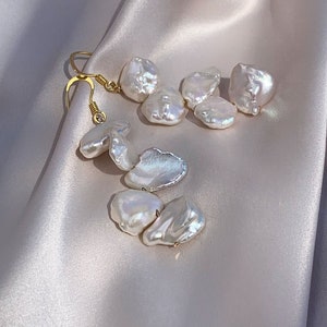 Orecchini Pendenti Con Perle Keshi Barocche Bianche Naturali 15x20mm - Fatte A Mano, Nichel-free