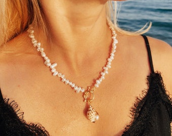 Fresh Water Pearls Necklace With Shell Pendant