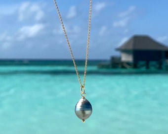 Tahitian teardrop pearl pendant on gold plated silver chain