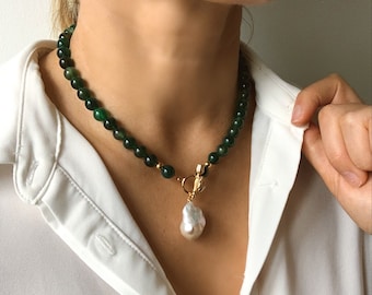 Collier de perles d'agate verte et de perles baroques naturelles, pierre vert foncé