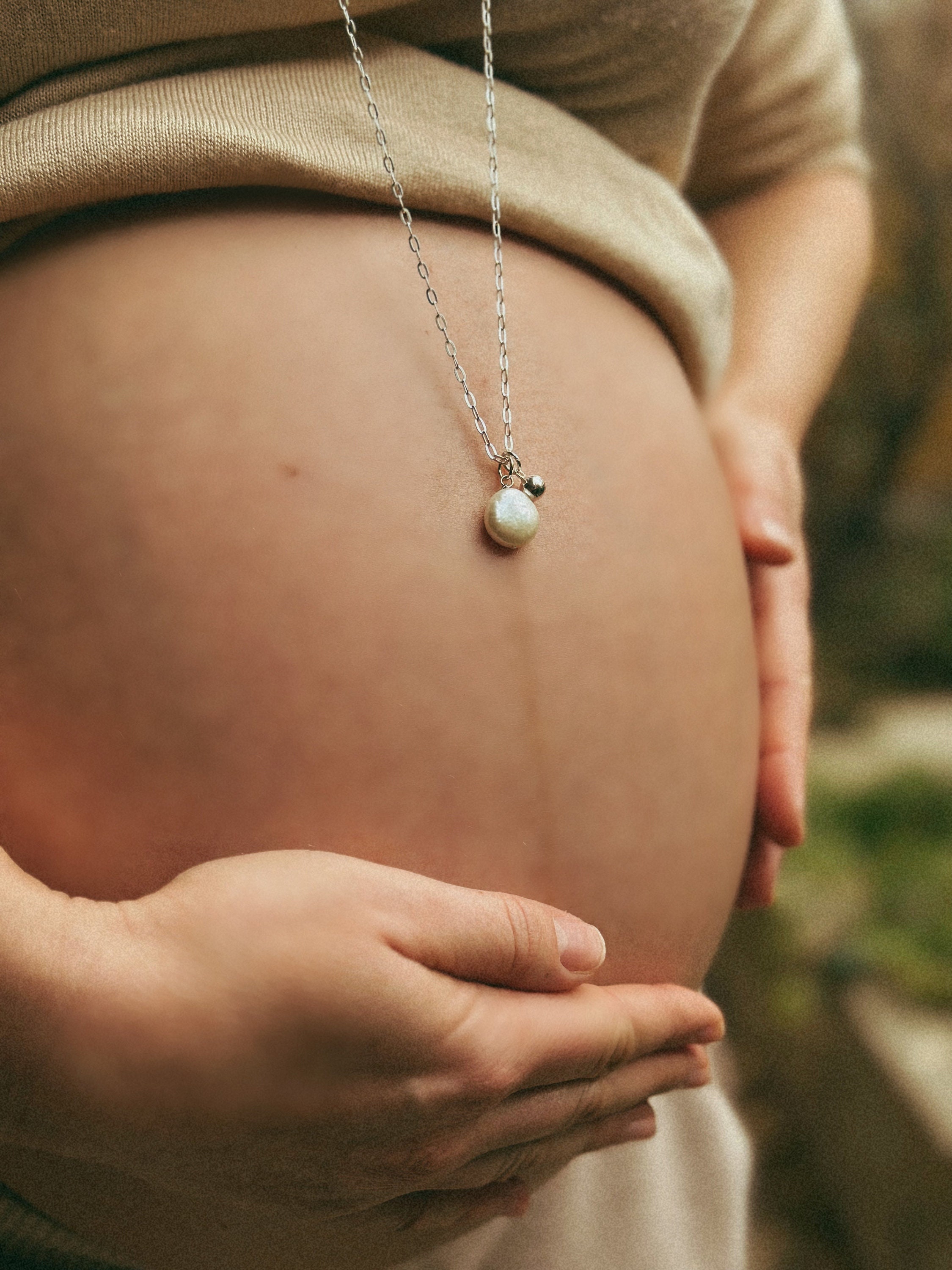 Necklace pregnancy best sale