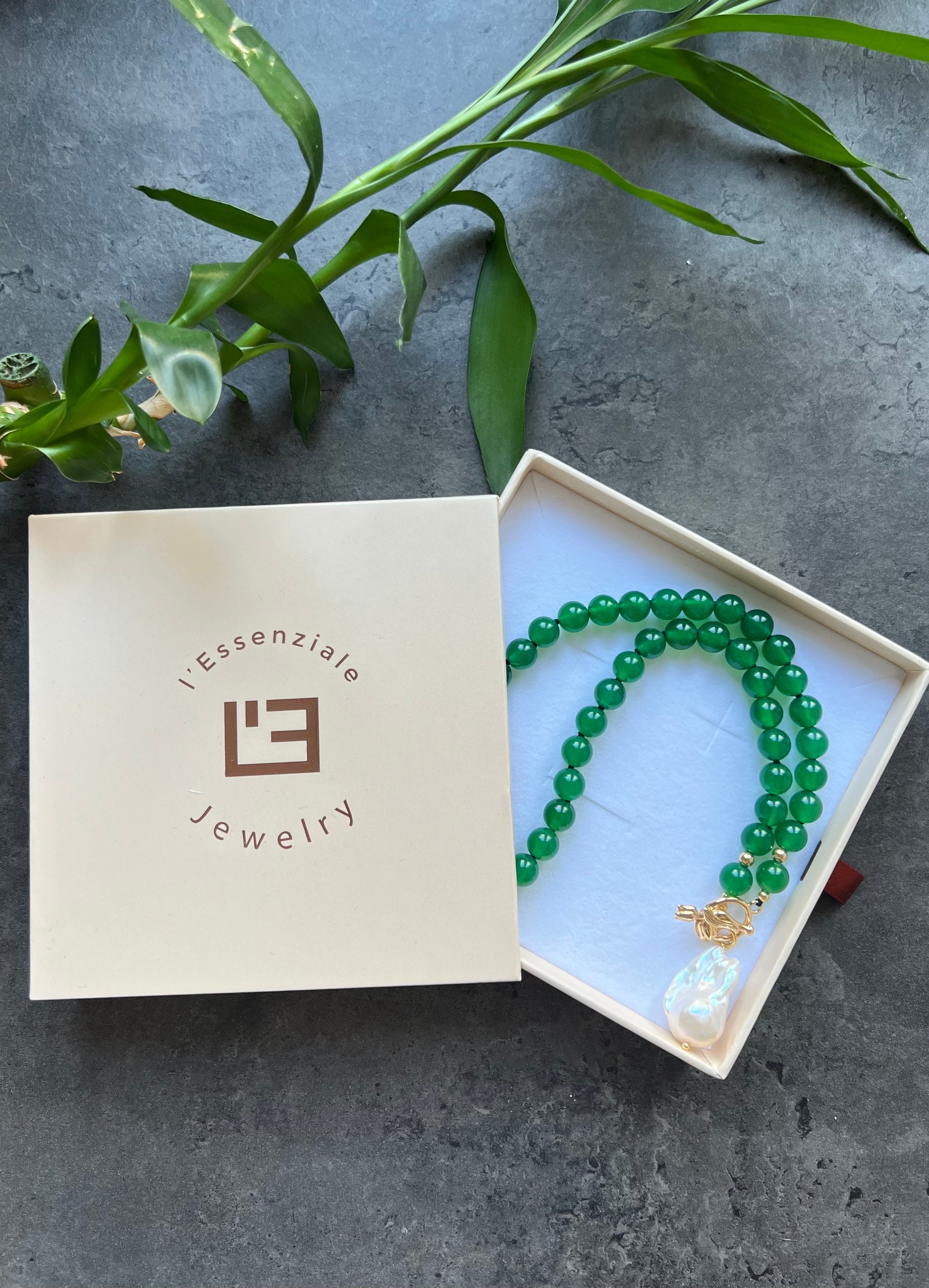 Collier Vintage En Agate Verte, 72 Cm, 26 Perles Plates + Pendentif Perle Goutte, Occasion