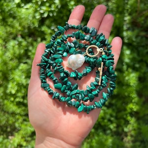 Collier malachite, collier de pierres précieuses vertes, collier de perles baroques, cadeau fait main, bijoux faits à la main image 10