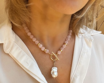 Rose quartz necklace with baroque pearl pendant, rose quartz jewelry, Valentine’s gift for her, toggle necklace
