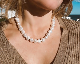 Small Baroque Pearl Necklace with toggle clasp, Freshwater pearls, Real pearl necklace, Gift for her