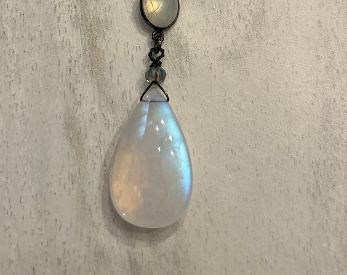 SOLD-Rainbow Moonstone and Sapphire chain necklace