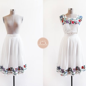 Jour de Floraison Skirt | white cotton cross stitch needlepoint skirt