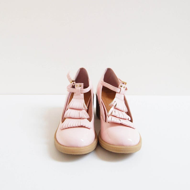 vintage uk5 patent leather t-strap heels Baby Pink Mary Jane