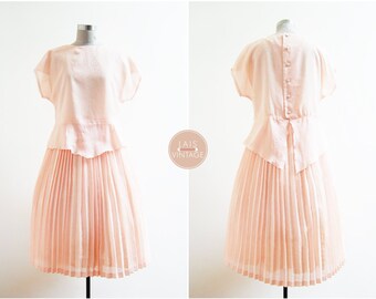 Daydream of  Rosa Dress | l | 1970s japan vintage | 30s baby pink pleated tuxedo dress