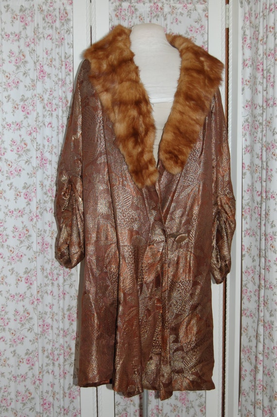 1920's metallic fabric flapper coat. Fantastic con