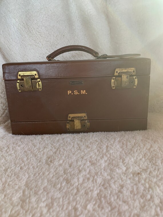 Leather train case Gem
