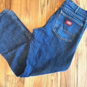 1990s Dickies jeans. Straight leg baggie cut.